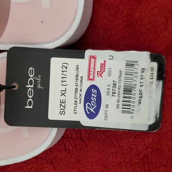 🛑NWOT bebe girls Blush TStrap Sandal Size 11/12 - Picture 8 of 8